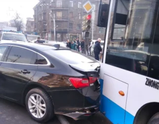 Վթարի պատճառ դարձած ավտոբուսի վարորդը դեռ բժիշկների հսկողության տակ է. մանրմասներ