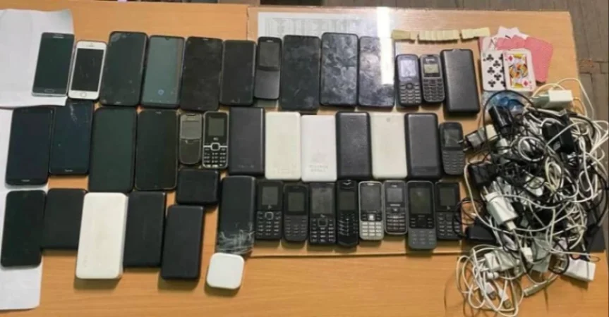 ՌՈ-ն 4076 սմարթֆոն է հայտնաբերել. զինծառայողները կարգապահական վաշտերում կրել են կարգապահական տույժեր