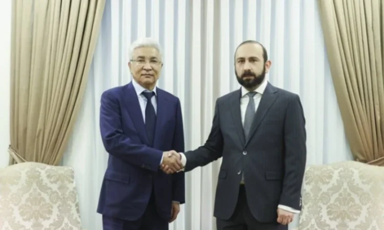 Հայտնի է` ինչ են քննարկել Արարատ Միրզոյանն ու ՀԱՊԿ գլխավոր քարտուղարը