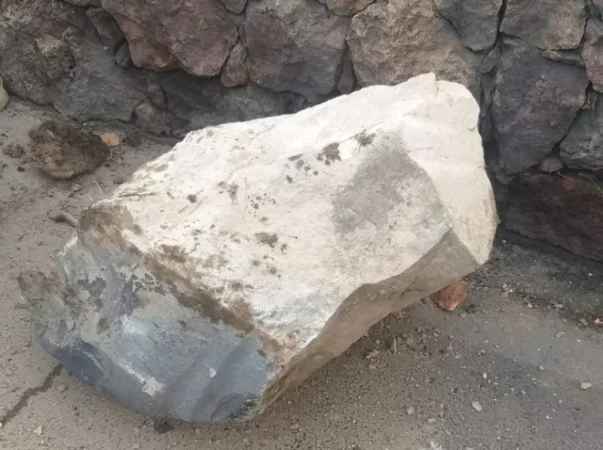 ԼՈՒՍԱՆԿԱՐՆԵՐ․ ՆԳՆ-ն Հրազդանի կիրճում քարաթափման մասին