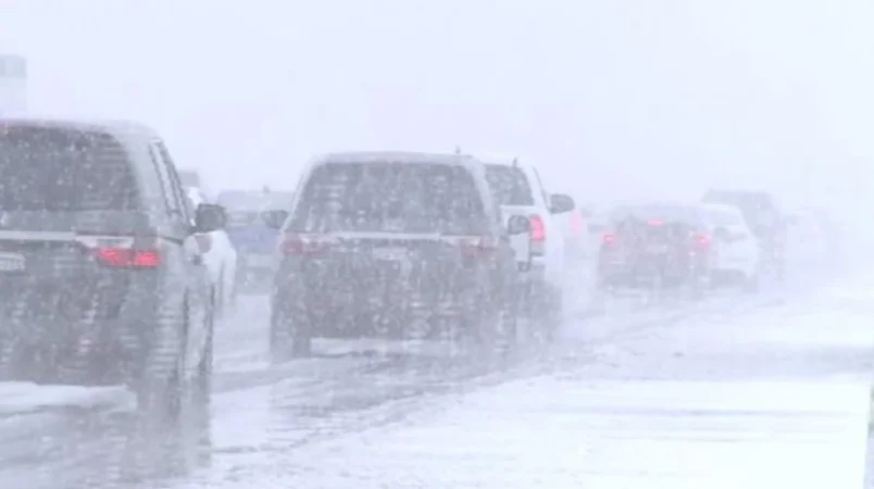 Ձյուն է տեղում, տեղ-տեղ առկա է մերկասառույց․ իրավիճակը՝ ՀՀ ճանապարհներին