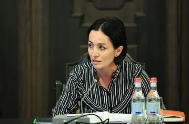 ՏԵՍԱՆՅՈՒԹ. Ի՞նչ են քննարկել աշխատանքը կորցրած ուսուցիչներն ու ԿԳՄՍ նախարարը