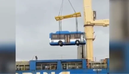 ՏԵՍԱՆՅՈՒԹ. 30 նոր ավտոբուսներն այս պահին Փոթիի նավահագիստ են տեղափոխվում. Կոստանյան