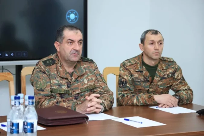 ԳՇ պետն այցելել է 2-րդ բանակային կորպուս. քննարկել են այսօր տեղի ունեցած միջադեպերը. ՀՀ ՊՆ