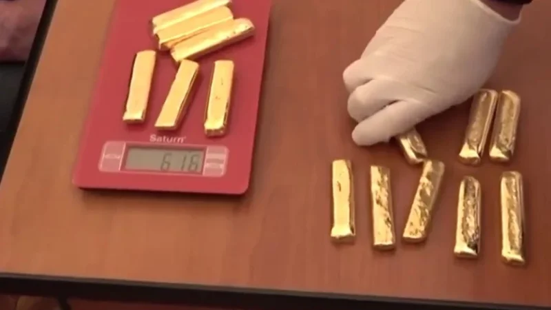 Նախկին դատախազի բնակարանից մաքրուհիների կողմից հայտնաբերված 12,5 կգ ոսկյա ձուլակտորների գործով նոր որոշում է կայացվել. «Ժողովուրդ»