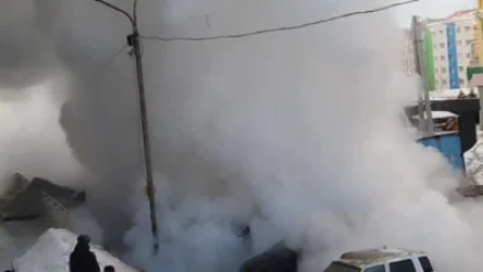 ՏԵՍԱՆՅՈՒԹ. Նովոսիբիրսկում տասնյակ տներ մնացել են առանց ջերմության՝ եռման ջրի խողովակի պայթելու պատճառով