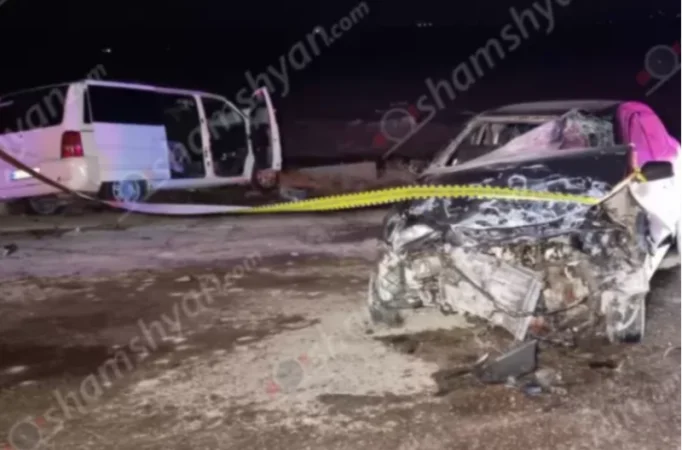 Խոշոր ավտովթար՝ 14 վիրավոր