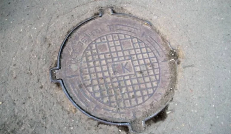 Գյումրիում երիտասարդը դիտահորերի կափարիչներ է գողացել