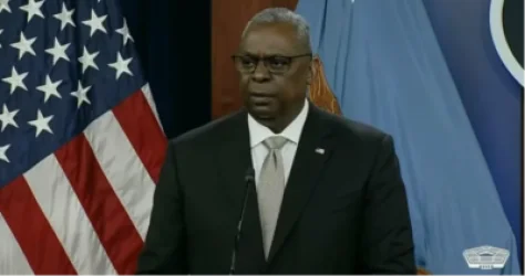 Պենտագոնի ղեկավարը հոսպիտալացվելուց հետո առաջին անգամ հայտնվել է հանրության առաջ