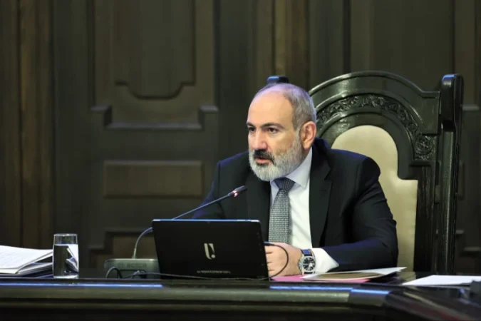 «Մարդկանց պետք չէ աղը տեսնել կամ չտեսնել, մարդիկ պետք է տեսնեն՝ ասֆալտը երևո՞ւմ է, թե՞ սառույց է». վարչապետ