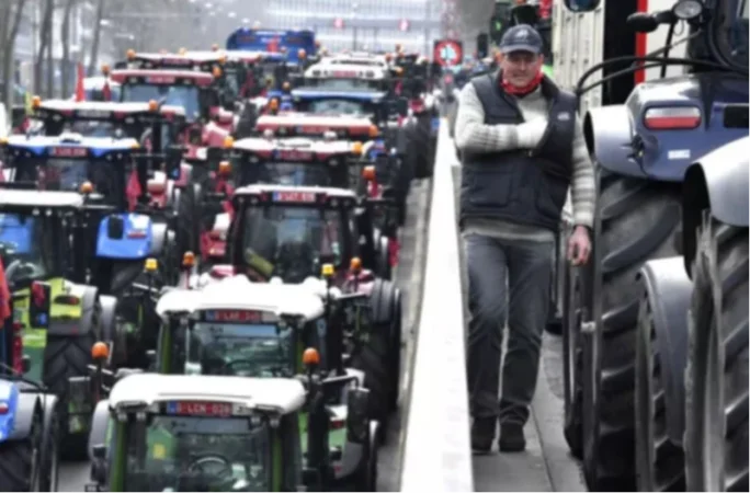 Ֆերմերները փակել են Նիդեռլանդների և Բելգիայի սահմանային մայրուղին