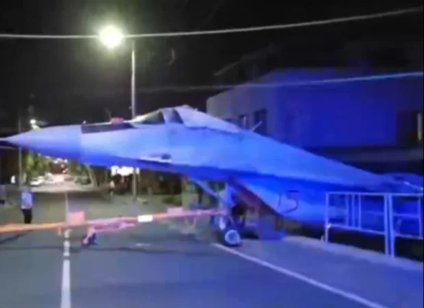 Ռուսական կործանիչը Երևանի Արշակունյանց պողոտայում բախվել է երկաթե սյանը