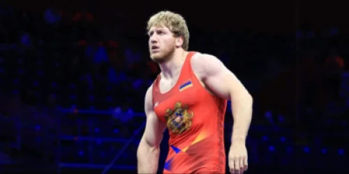 ՏԵՍԱՆՅՈՒԹ. Արթուր Ալեքսանյանը մեկնարկային գոտեմարտում հաղթեց թուրք մրցակցին