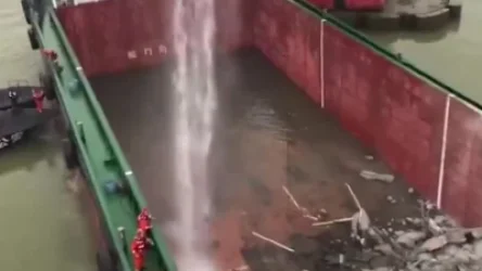 ՏԵՍԱՆՅՈՒԹ. Չինաստանում բեռնատար նավը «երկու կես է արել»  կամուրջը. կան զոհեր և անհետ կորածներ