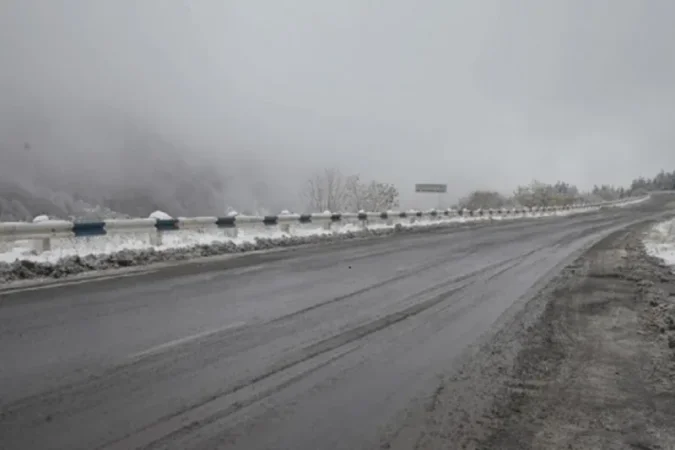 Վանաձոր-Ալավերդի-Նոյեմբերյան ավտոճանապարհը փակ է կցորդով տրանսպորտային միջոցների համար