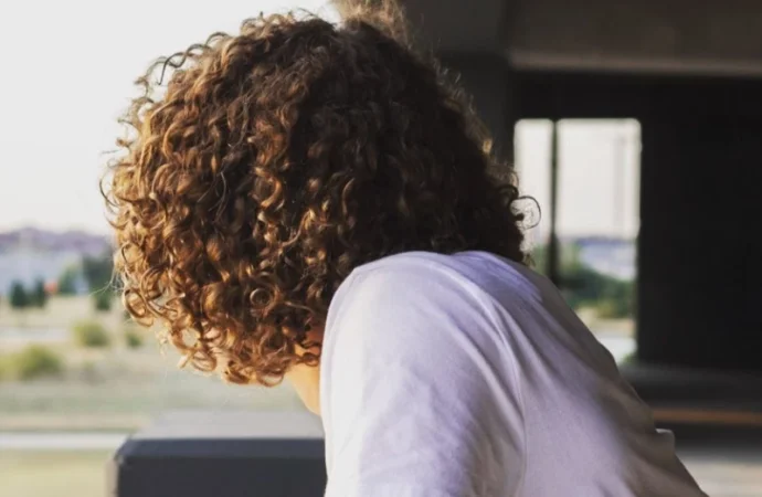 Գեղարքունիքում աշակերտին բռնության են ենթարկել «փոքրամարմին լինելու, գանգուր մազերի ու գերազանց սովորելու պատճառով». Ազատություն