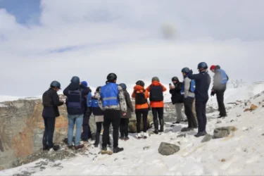 Ֆրանսիայի դեսպանը, պատգամավորները՝ Սոթքի ոսկու հանքում