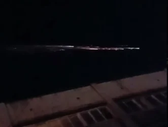 ՏԵՍԱՆՅՈՒԹ․ Այրվող տարօրինակ գունդ, որը բաժանվել է բազմաթիվ բեկորների՝ ՌԴ երկնքում