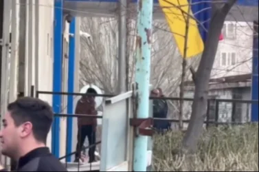 Նոր Նորքի բաժնում ահաբեկչության դեպքով ձերբակալված անձանցից 2-ը կալանավորվել են