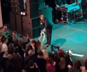 ՏԵՍԱՆՅՈՒԹ․ Լեպսը հարվածել և գցել է երկրպագուհու հեռախոսը, որն իրեն մոտիկից է նկարել