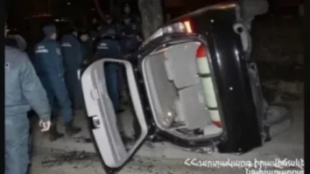 Գյումրի-Երևան ճանապարհին Opel Astra-ն շրջվել է. վարորդին հասցրել են հիվանդանոց