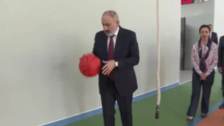 ՏԵՍԱՆՅՈՒԹ. Լավ չի փչած. Նիկոլ Փաշինյանը չի հավանել դպրոցի բասկետբոլի գնդակները