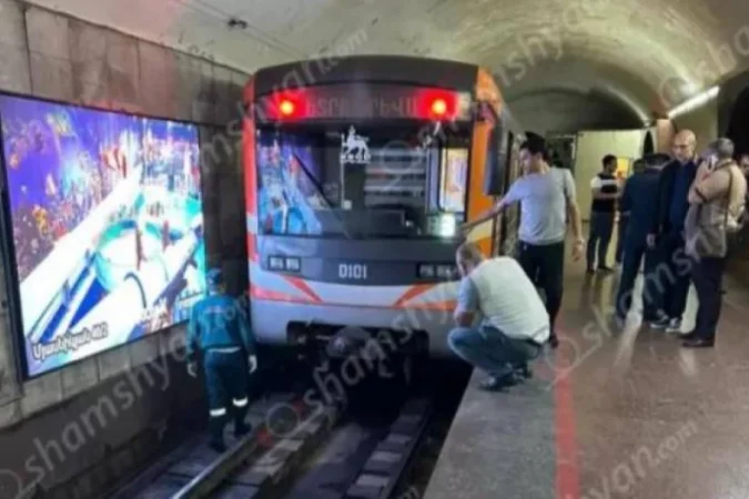«Զորավար Անդրանիկ» մետրոյի կայարանում տղամարդն իրեն գցել է ընթացող մետրոյի տակ