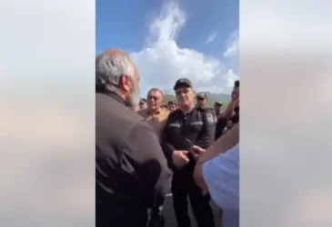 ՏԵՍԱՆՅՈՒԹ․ Ես աջակցում եմ ճշմարտությանը, դուք ու՞մ եք աջակցում․ Սրբազանը՝ ոստիկանության պետի տեղակալին