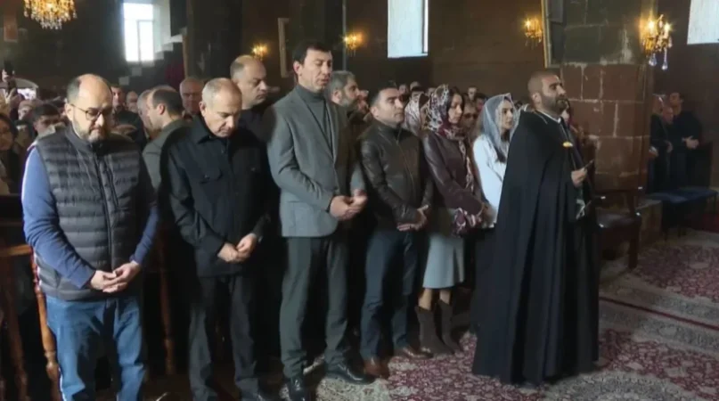 Ինչ սկզբունքով է վարչապետն ընտրում եկեղեցի` պատարագին մասնակցելու համար. ՔՊ քարտուղարը պարզաբանել է