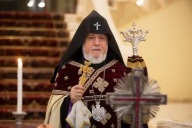 Նիկոլ Փաշինյանի հետ հանդիպած հոգևորականները նոր կաթողիկոսական ընտրություններ կազմակերպելու պահանջ են հրապարակել