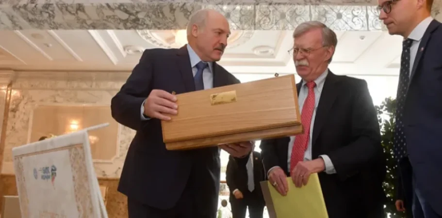 Լուկաշենկոն Թրամփին սրբապատկեր է նվիրել