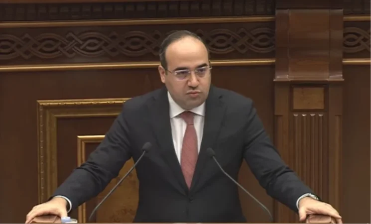 Քաղաքացիություն է ստացել մեր տեղահանված հայրենակիցներից 26 հազար 233-ը. Խաչատրյան