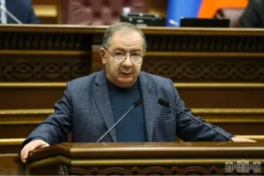 Աղվան Վարդանյանին, կնոջն ու զավակներին հրավիրել են Գլխավոր Դատախազություն