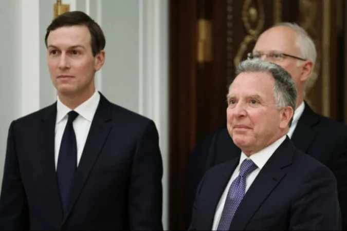 Ուիթքոֆը և Քուշները մեկնել են Ելիսեյան պալատ՝ մասնակցելու «Կամավորների կոալիցիայի» փակ նիստին