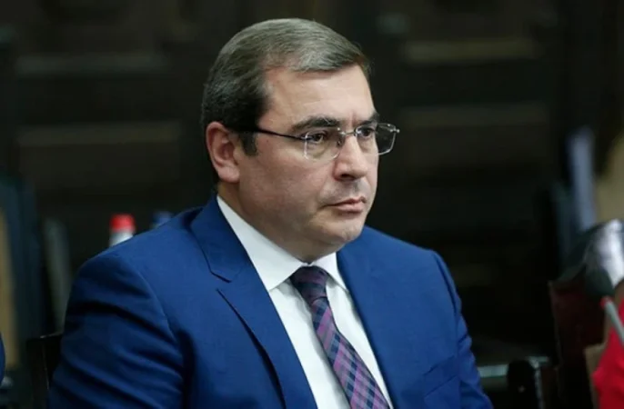 Քանի դեռ չունենք արտահանելի տնտեսություն «դոկտրինների» մասին խոսելը վտանգավոր ինքնախաբեություն է. Անանյան