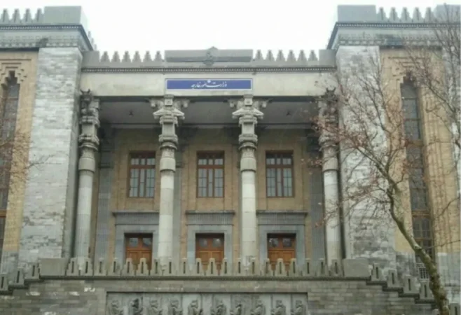 Մեծ Բրիտանիան ժամանակավոր փակել է դեսպանությունը Իրանում