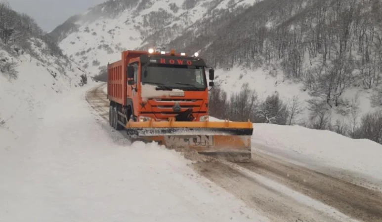 Վարդենյաց լեռնանցքը փակ է․ ավտոճանապարհներին տեղ-տեղ մերկասառույց է