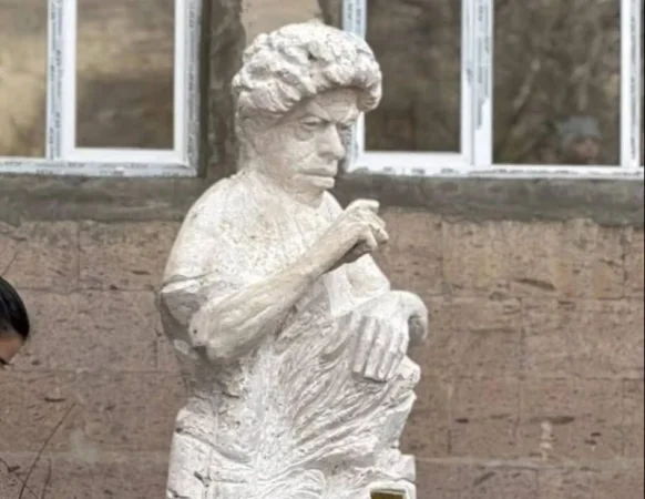 Կմնա արդյոք Սևակի արձանը, թե ոչ. Բանաստեղծի թոռը՝ քննադատությունների մասին