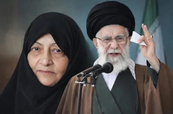 Իրանի նախկին գերագույն առաջնորդի կինը ողջ է. ԶԼՄ