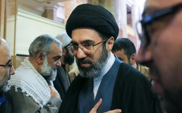 Իրանի նոր առաջնորդը միացված է արհեստական շնչառության սարքին. The Sun