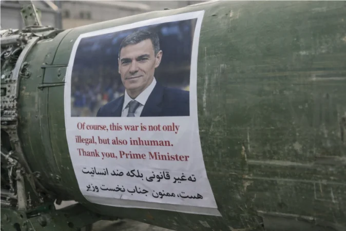 Իսպանիայի վարչապետի լուսանկարը՝ իրանական հրթիռի վրա