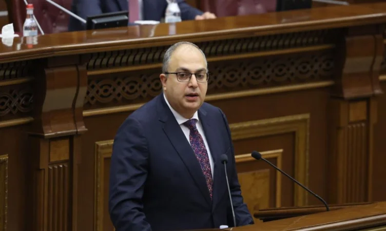 Սա բարոյականության, էթիկայի խնդիր է․ եթե հնարավորություն ունենայի, ավելի վաղ կհրաժարվեի մանդատից. Վարդանյան