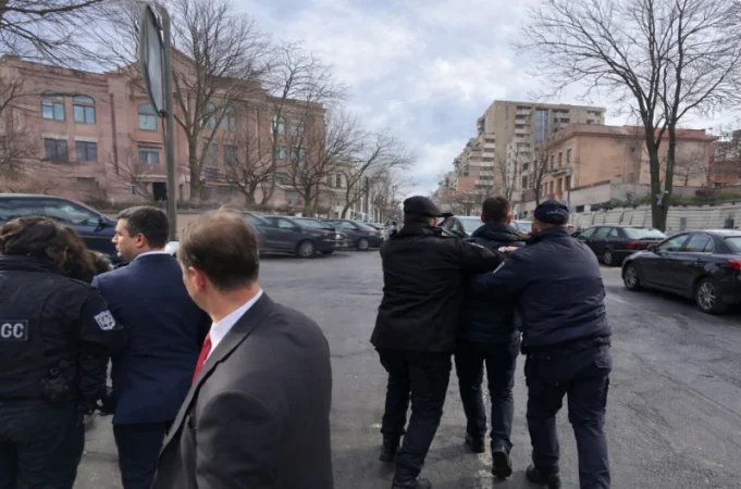 Միջադեպ՝ Ալեն Սիմոնյանի և քաղաքացիների միջև․ կան ձերբակալվածներ