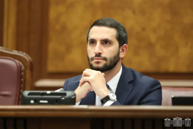 Եկել է ու ԱԺ նախագահին քրֆել է․ Ռուբինյանը՝ Սիմոնյանի մասնակցությամբ միջադեպի մասին