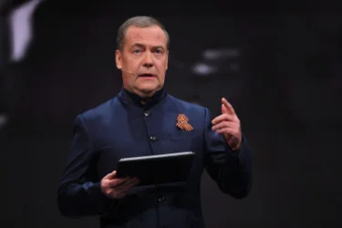 Մեդվեդևը` Հայաստանի «զզվելի մակաբույծներին» դաշինքին  հնարավոր միանալու մասին