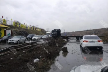 ՏԵՍԱՆՅՈՒԹ․ Խոշոր ավտովթար՝ Սևան-Երևան ավտոճանապարհին