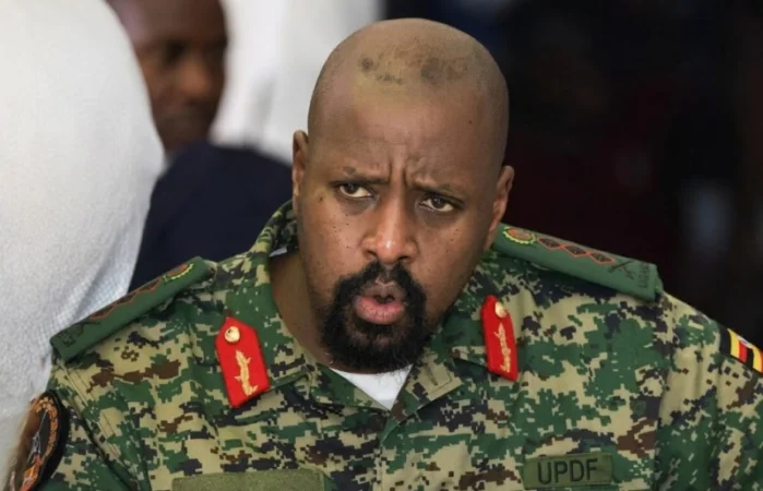 Ուգանդայի ԶՈւ հրամանատարի արտառոց պահանջը` Թուրքիայից 