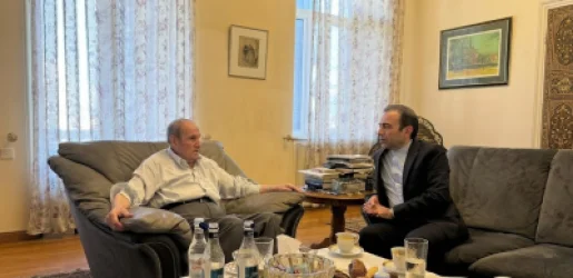 Լևոն Տեր-Պետրոսյանը հանդիպել է Իրանի դեսպանին