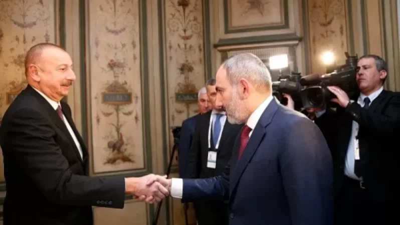 Կառավարությունում տեղյակ չեն Նիկոլ Փաշինյանի և Ալիևի հետ ունեցած հեռախոսազրույցի մասին