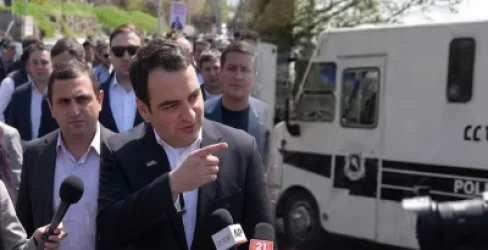 ՏԵՍԱՆՅՈՒԹ. Ոստիկանական այս մեքենաները մենք ենք նվիրել պետությանը. Նարեկ Կարապետյան